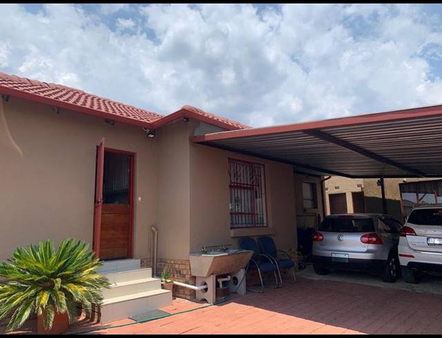 3 BEDROOM PROPERTY TO RENT IN COSMO CITY